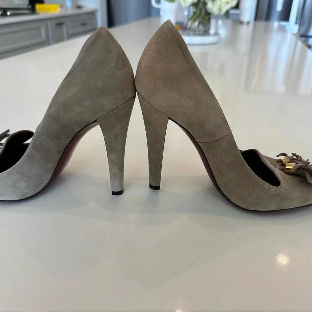 Gucci Women's Beige Suede Tassel Mocassin Pumps 37.5 - Picture 2 of 10